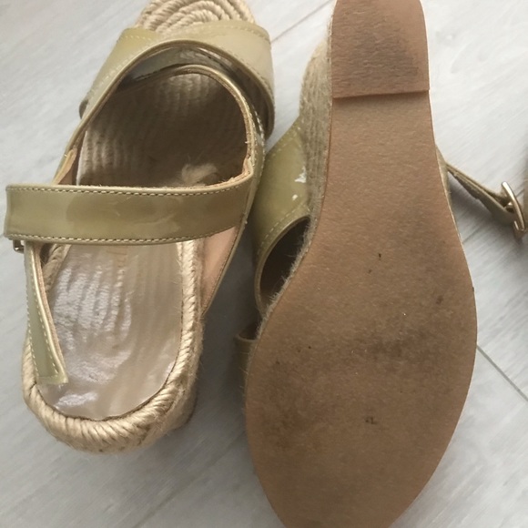 Sandals - Picture 4 of 4